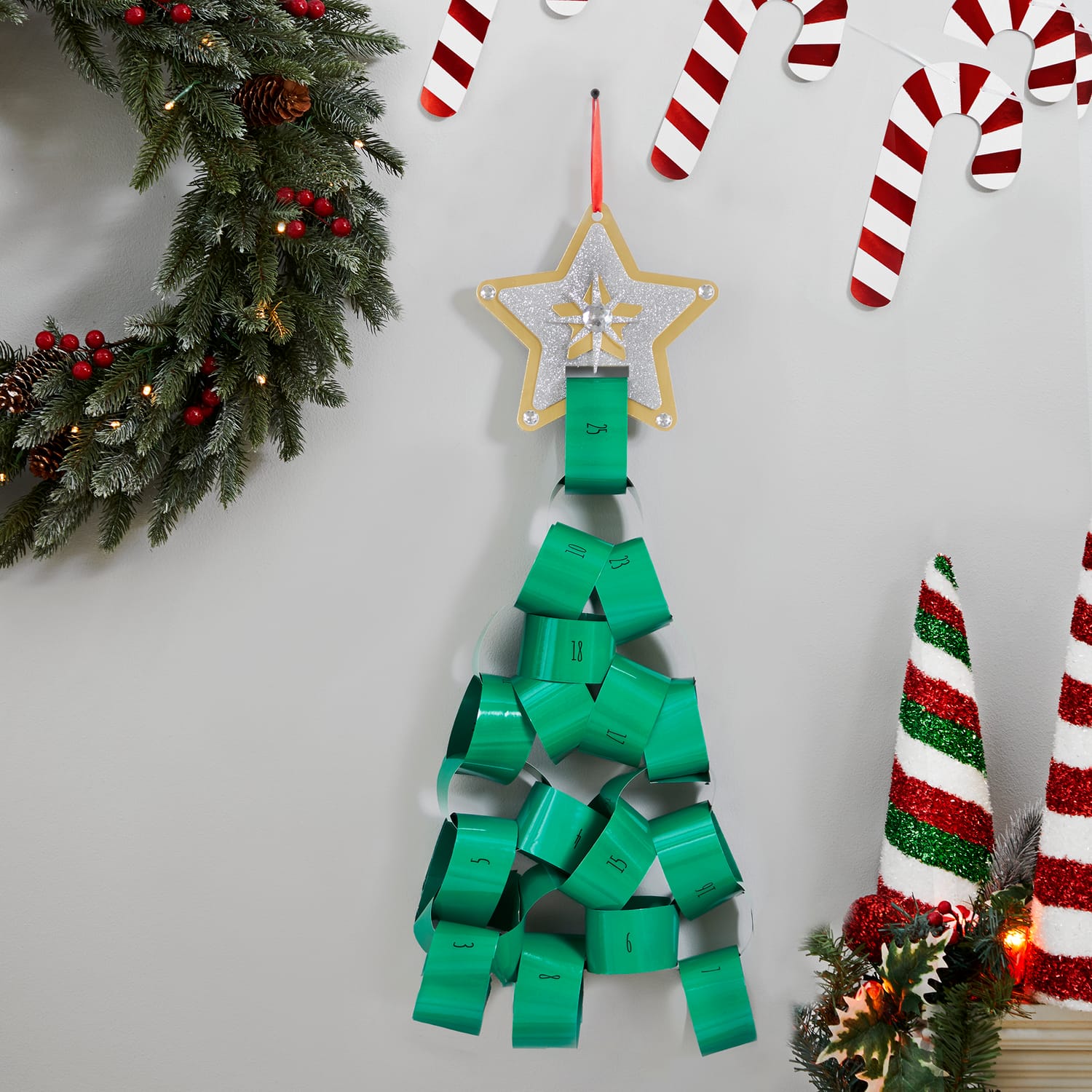 Sleigh Bells Make Your Own Paper Chain Countdown, product image 2